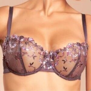 Chantelle 36D lace unlined palais royal bra